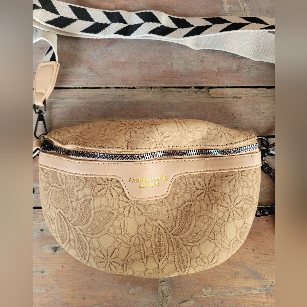 Crossbody bag with small circle case